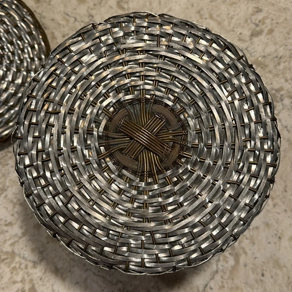 VINTAGE~MCM~INTRICATELY WOVEN~METAL~LIDDED BASKET~SILVER & BRASS TONES~G2MC**